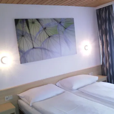 Hotel Retro 3*